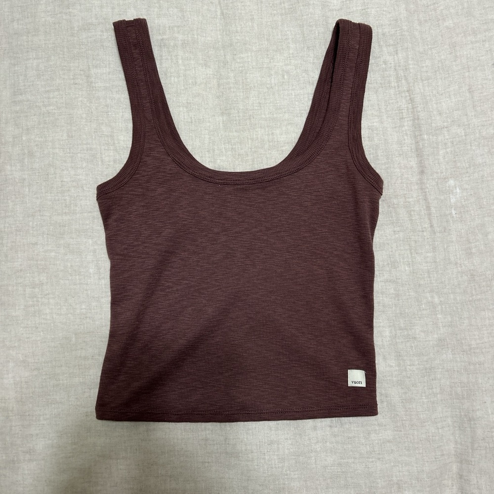 Vuori Halo Essential Tank